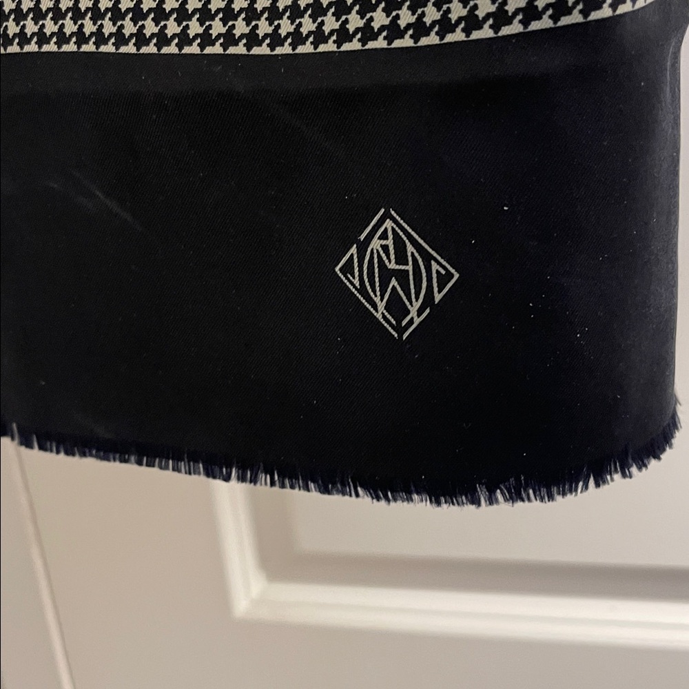 Vintage old money silk Ralph Lauren Black and White Houndstooth Scarf - Picture 9 of 9